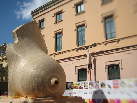 Falla Corona 2007, ideada por Luis G. Berlanga.