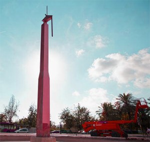 Nuevo color para la fuente de Miquel Navarro en Valencia, conocida popularmente como "Pantera Rosa".